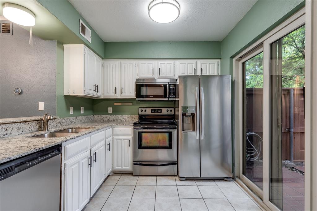 Preston Oaks Crossing Condos 01 & 02 - Residential