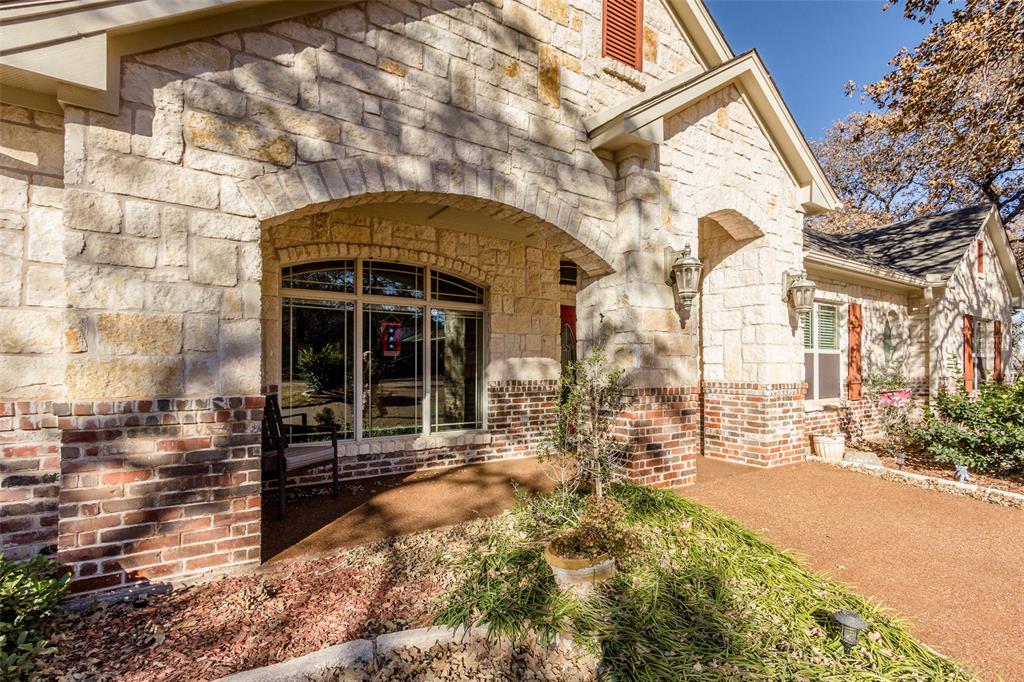506 S Sugartree Drive