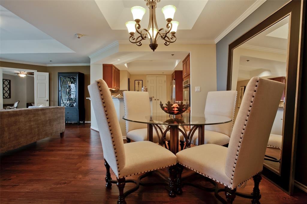 5909 Luther Lane 808