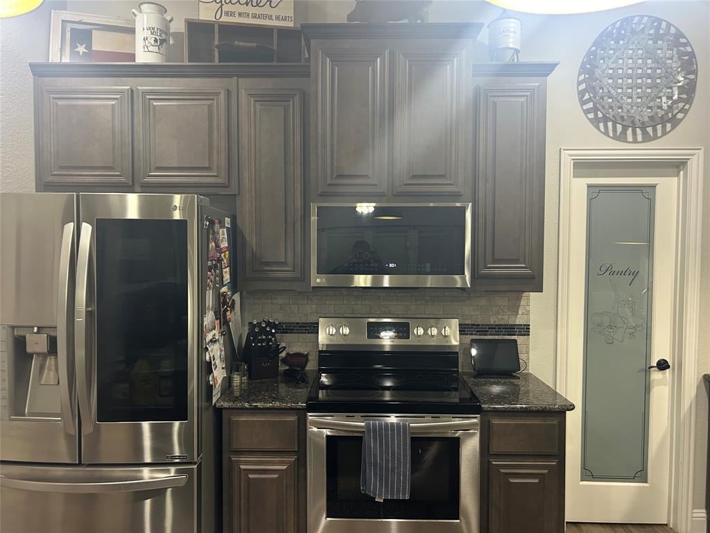 536 Graceful Place