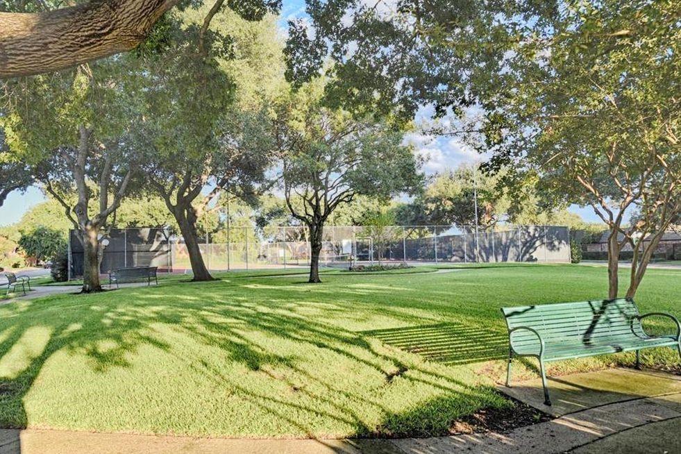 Trafalgar Square Ph 06 - Residential