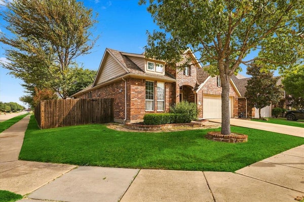 10880 SEDALIA DR, MCKINNEY, TX 75072 - Image ae7fb5d77fb05677528622c97a18ab95/3077831069
