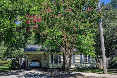 Photo of 409 S Fannin Street, Rockwall, TX 75087 (MLS # 21020405)