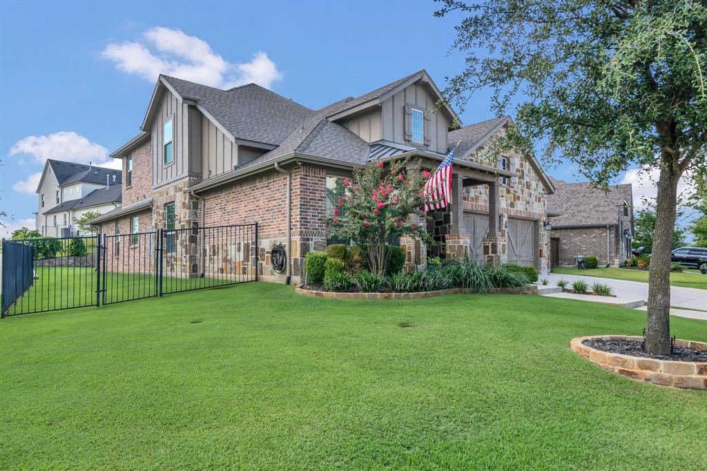 1920 Crescent Street