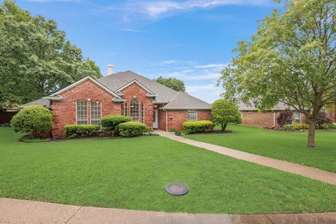 907 Sunpoint Circle Rockwall TX 75087