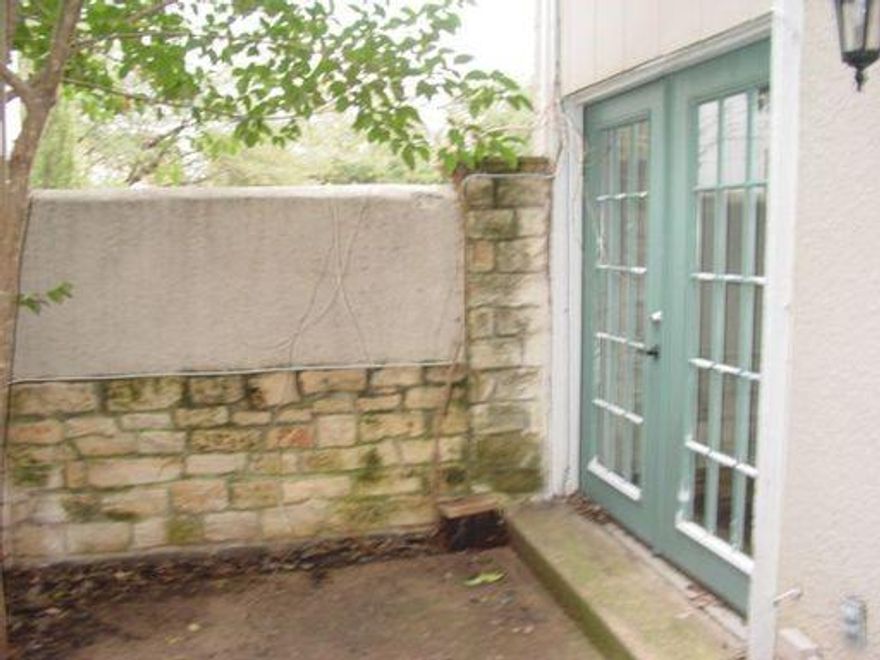 Don’t miss this rare opportunity to call Oaklawn home! This beautifully updated 1-bedroom, 1-bath apartment is available mid-December. This apartment offers an unbeatable blend of charm, convenience, and comfort.

Enjoy premium finishes throughout, including hardwood laminate floors, granite countertops, and a full suite of stainless steel appliances (refrigerator, dishwasher, built-in microwave, and electric oven). An in-unit washer and dryer add to your convenience.

Relax outdoors on your private patio or take advantage of the unbeatable location—just minutes from Uptown’s dining and nightlife, the Katy Trail, and everything that makes this neighborhood one of Dallas’ most desirable. Make appointment to view, as photos may not be that exact unit.

Well lit through wall of French doors. Wood Laminate Floors, Granite Counters, Washer and Dryer, Stainless Steel Appliances - Refrigerator, Dishwasher, Built in Microwave, Electric Range. Enclosed patio off of living area and dining room, Once approved, there is a $50 processing fee. Pets on a case by case basis. $250 pet deposit, $250 non-refundable pet fee, and $35 per month pet fee.