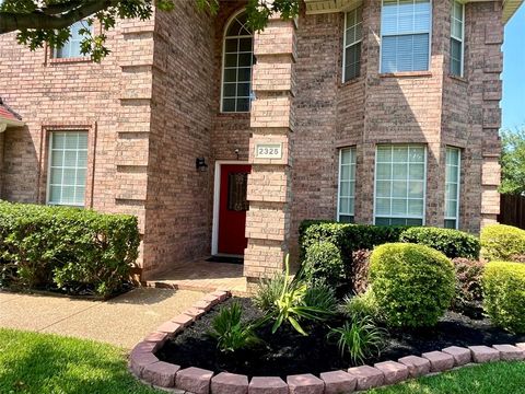 2325 Denham Drive Arlington TX 76001