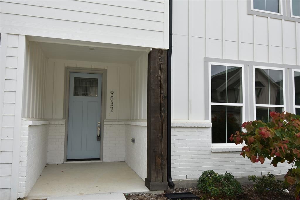Photo of 9532 Thorncrown Lane, Fort Worth, TX 76179 (MLS # 21267106)