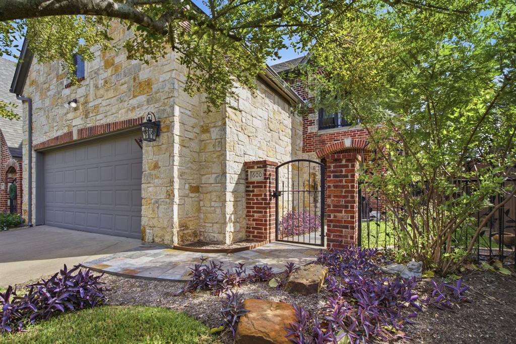 600 N Avalon Court