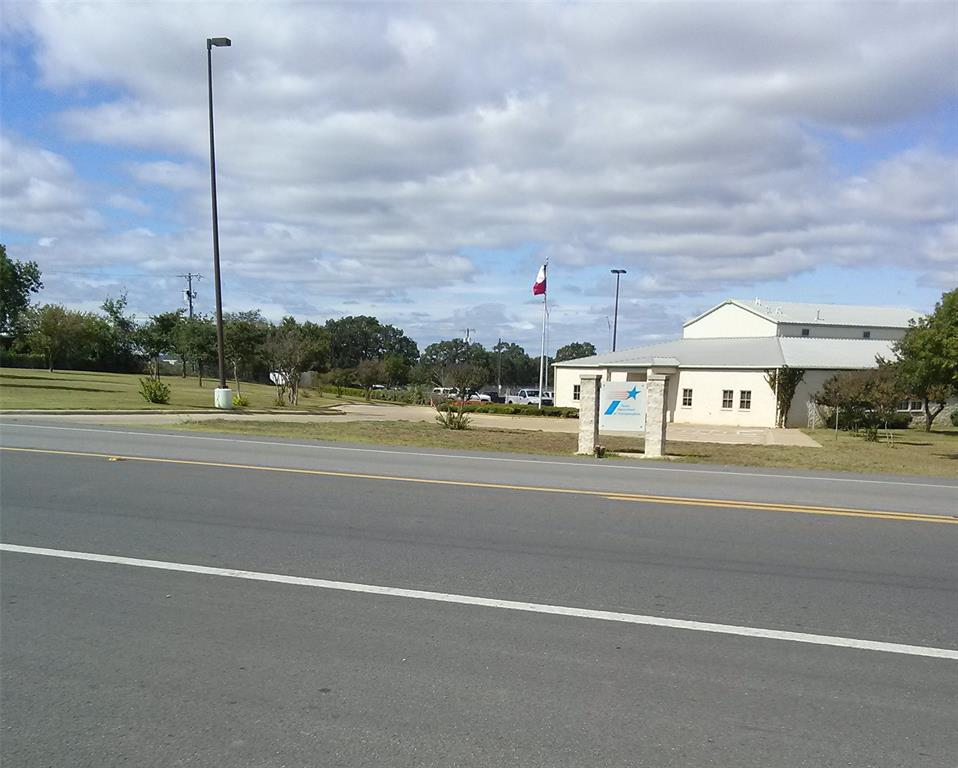 2045 N US Highway 377