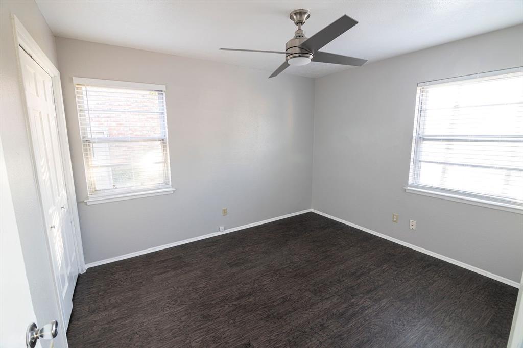 704 Kindred Lane