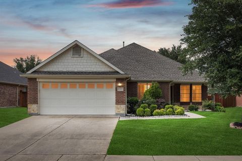 2912 Montalbo Grand Prairie TX 75054