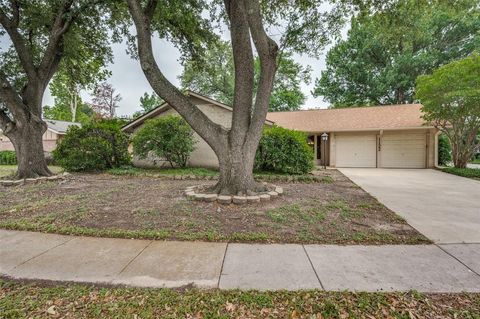 1122 Gloucester Court N Irving TX 75062