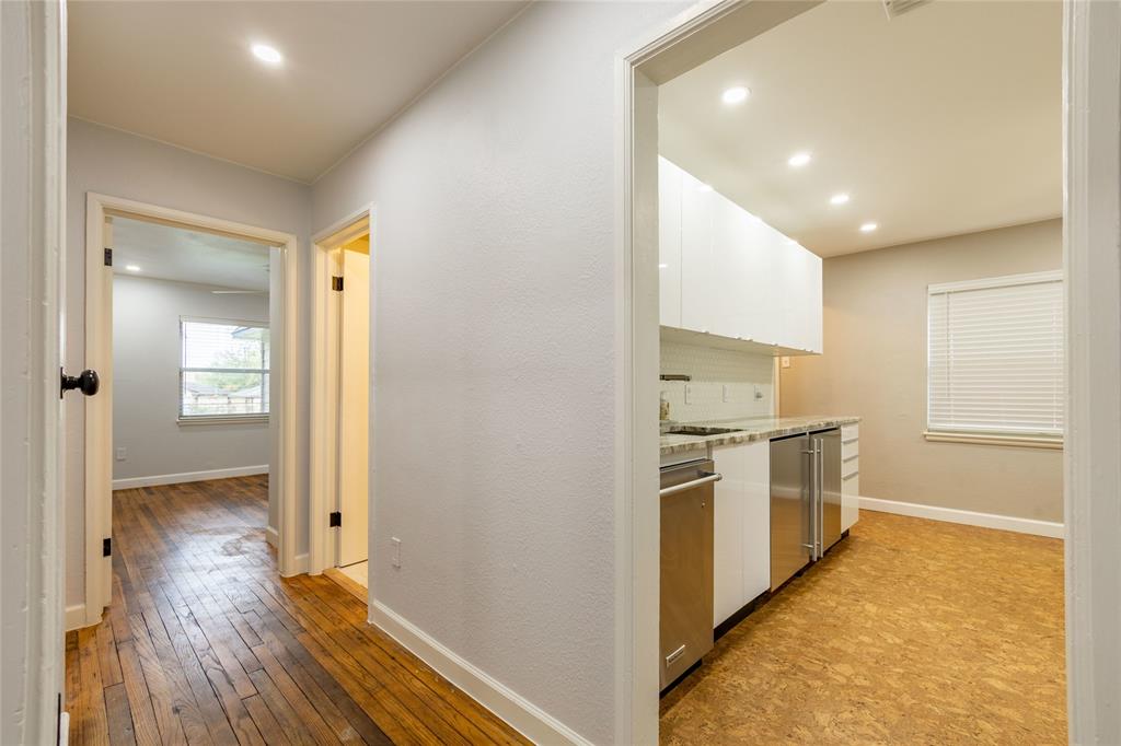 El Tivoli Place - Residential Lease