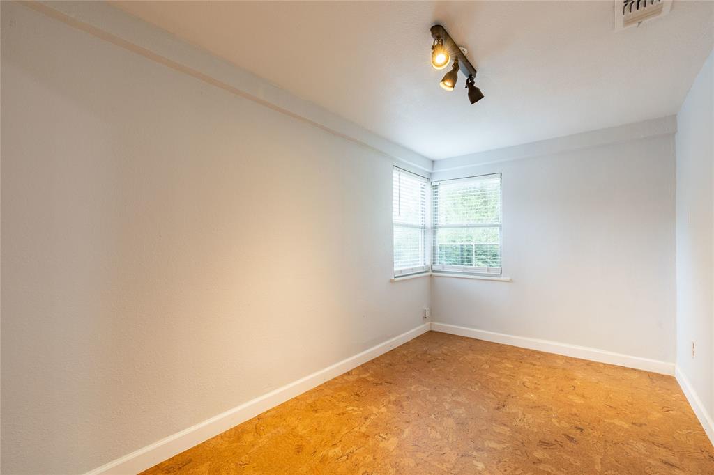 El Tivoli Place - Residential Lease