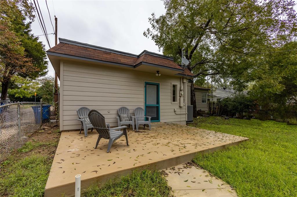 El Tivoli Place - Residential Lease