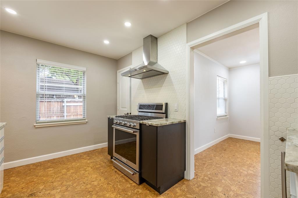 El Tivoli Place - Residential Lease