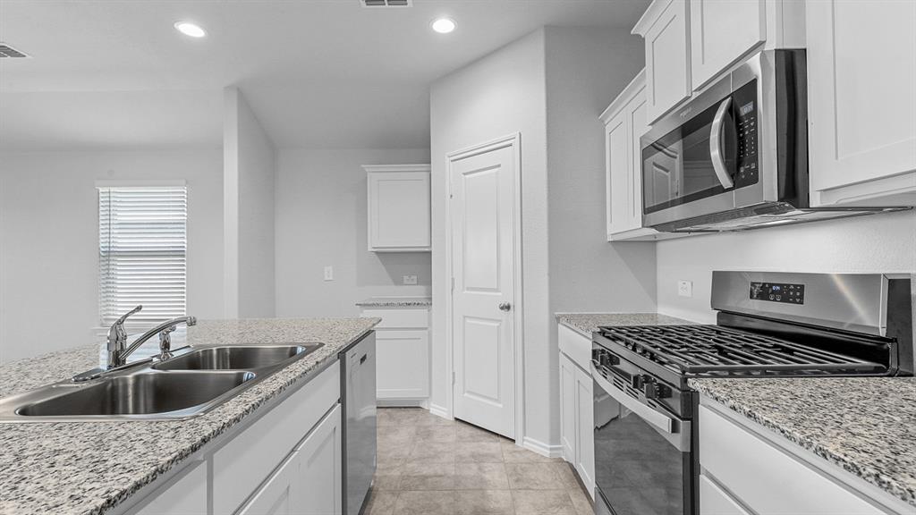 Townes Landing - D.R. Horton - Residential