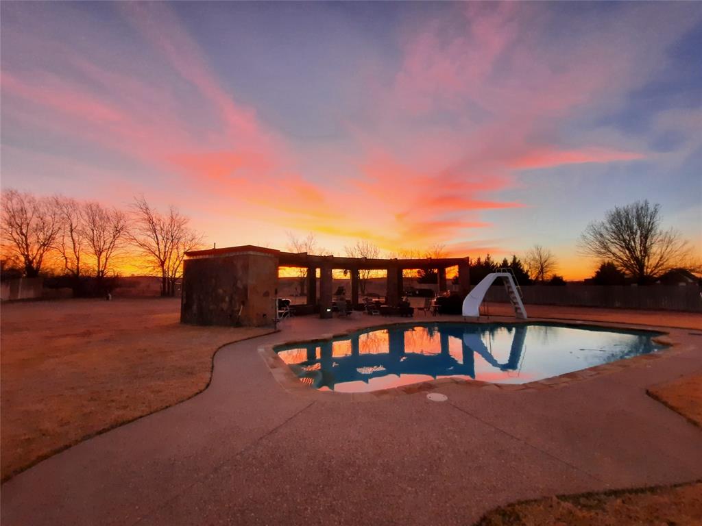 1233 Fox Hunt Trail