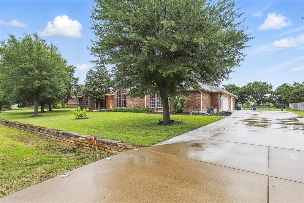 1233 Fox Hunt Trail