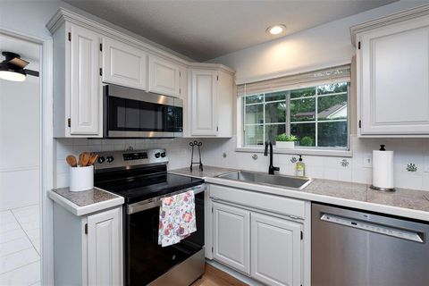 Tiny photo for 4901 Haverford Street, Arlington, TX 76016 (MLS # 21100766)