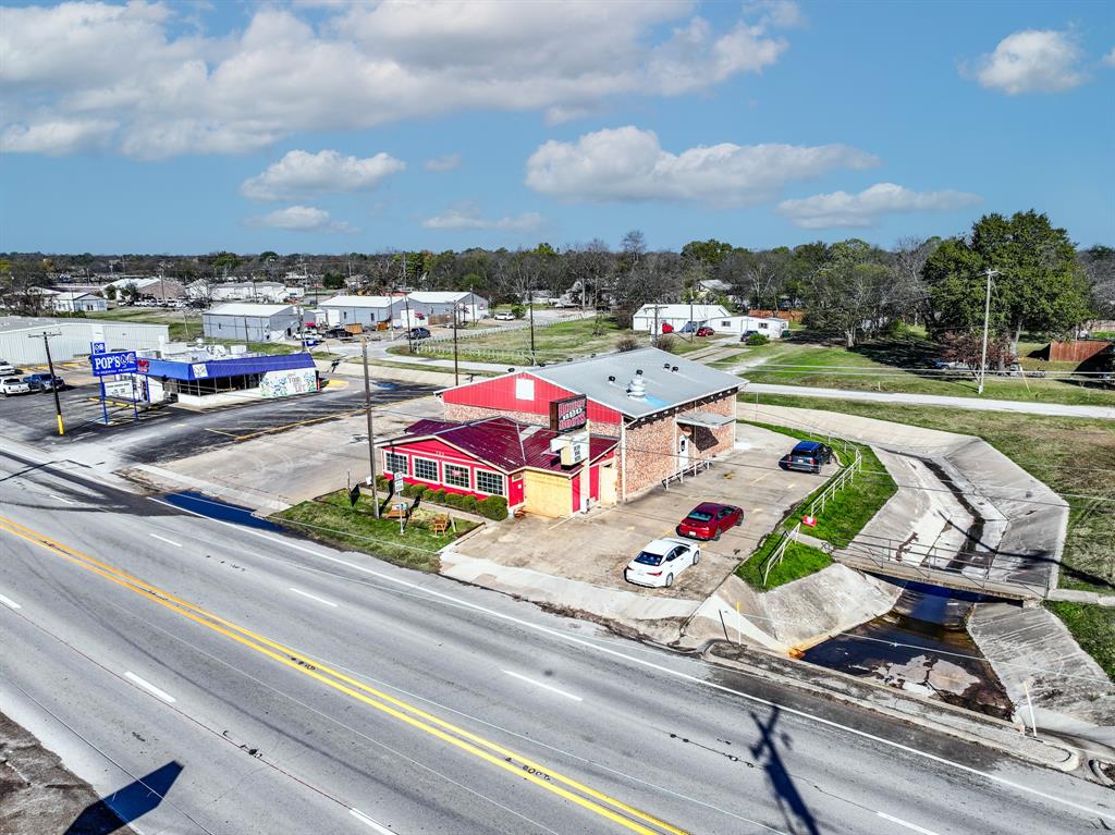 Moore & Nash - Commercial Sale