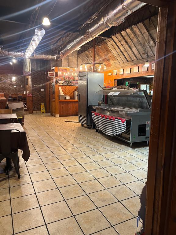 Moore & Nash - Commercial Sale