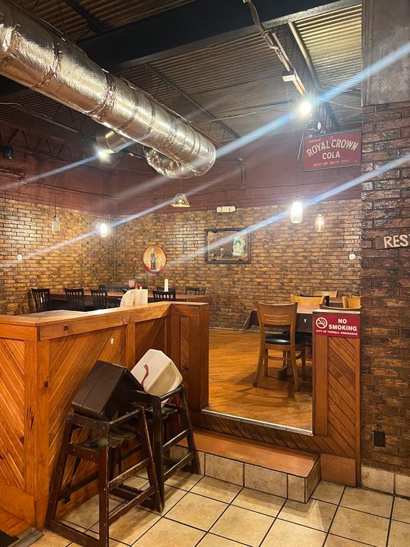 Moore & Nash - Commercial Sale