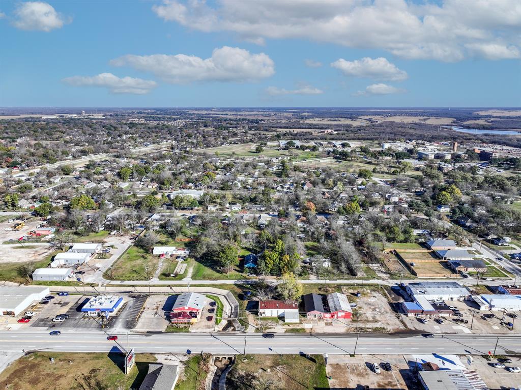 Moore & Nash - Commercial Sale