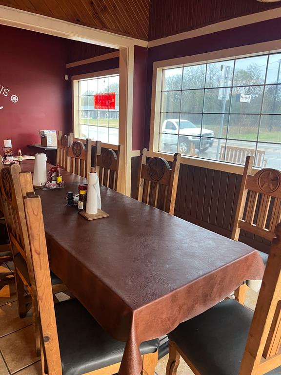 Moore & Nash - Commercial Sale