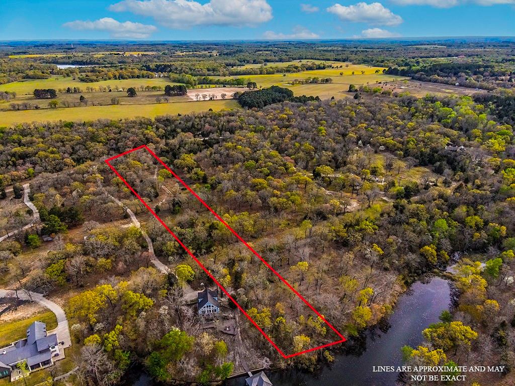 whispering oaks - Land