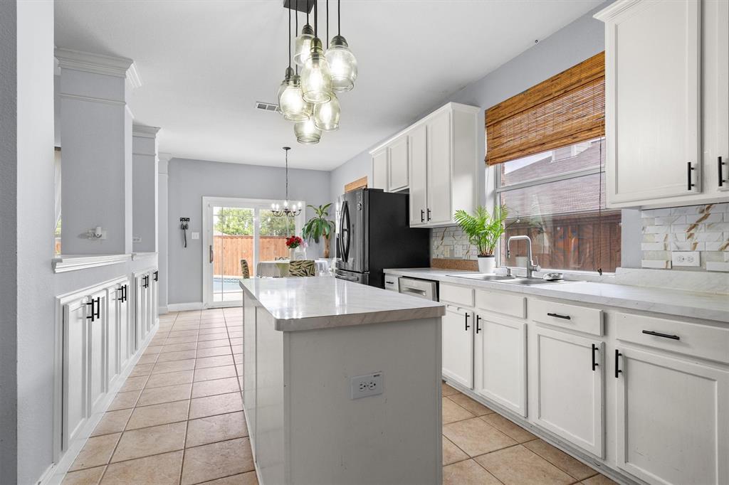 6920 Willow Crest Drive