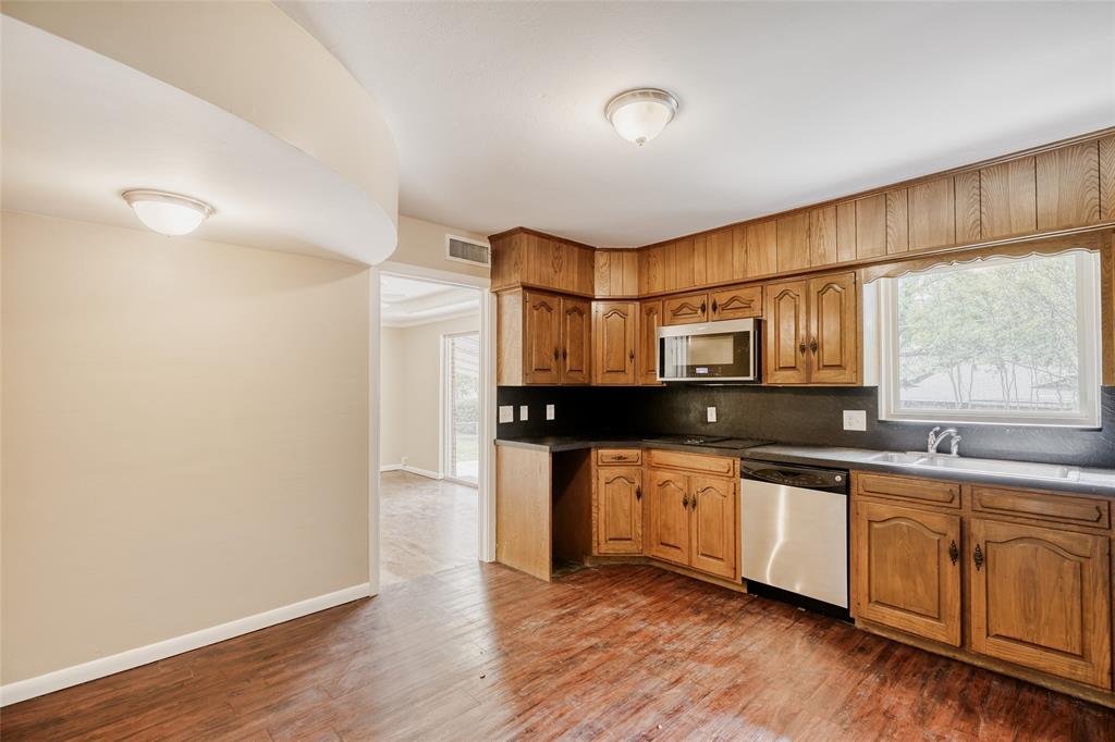 Bob-O-Links Down #4 - Residential