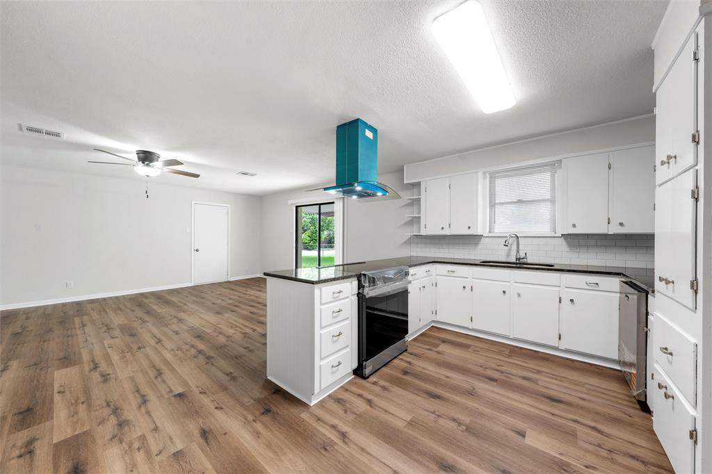 800 W Denison Drive