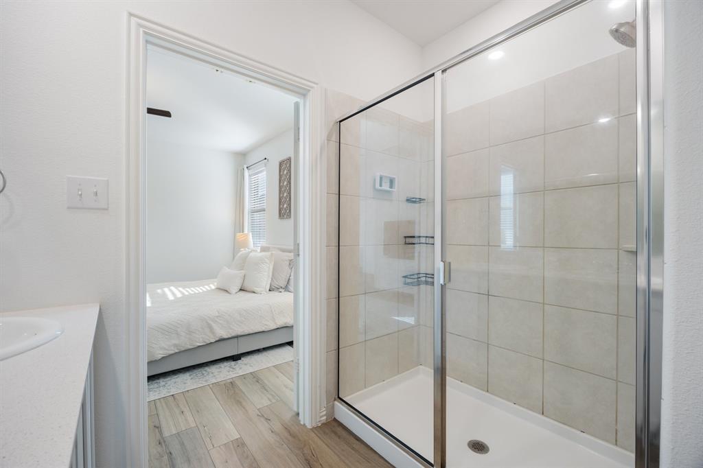 Verandah Ph 4 - Residential