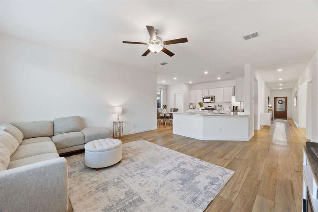 Verandah Ph 4 - Residential