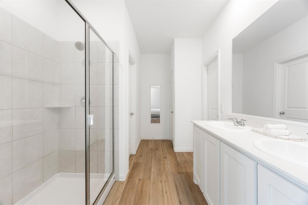 Verandah Ph 4 - Residential