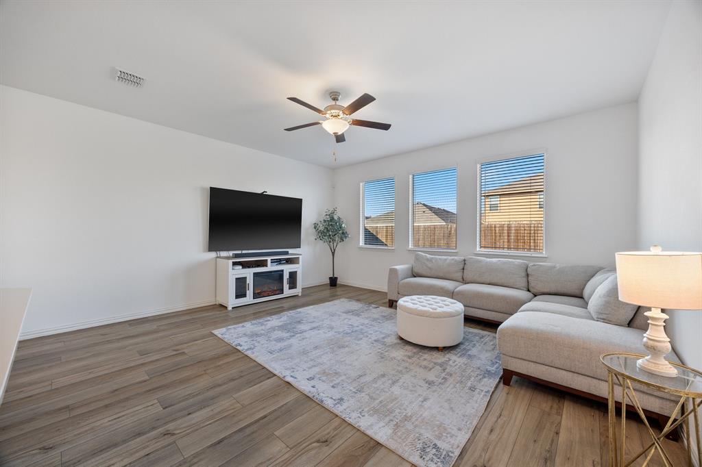 Verandah Ph 4 - Residential