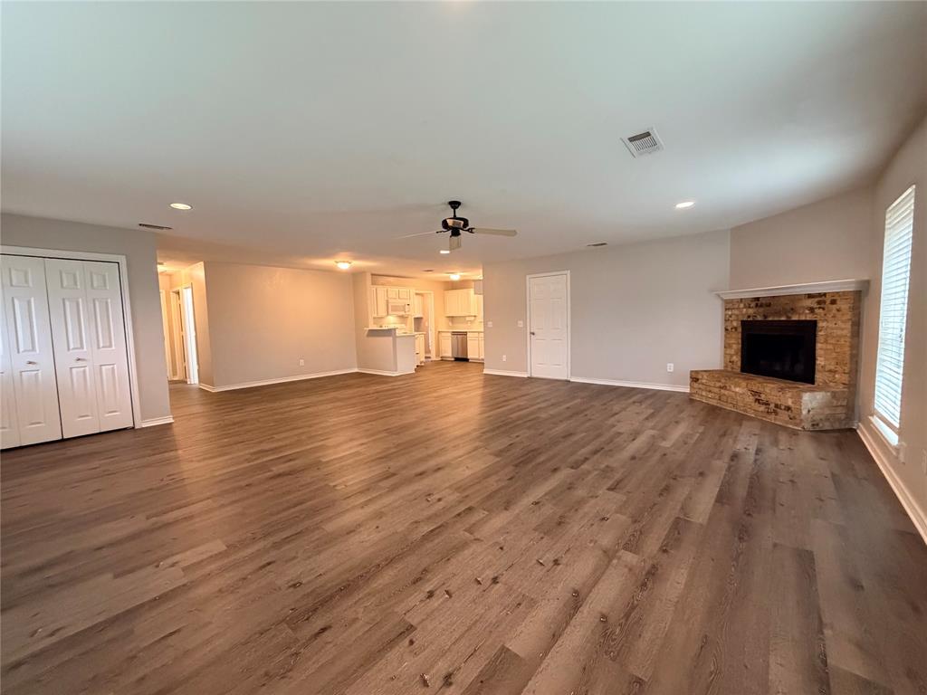 1502 Ridgewood Drive