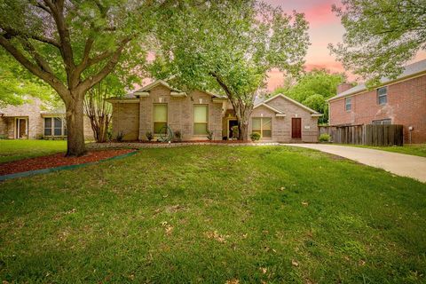 Photo of 1519 Stratford Drive, Mansfield, TX 76063 (MLS # 21257903)