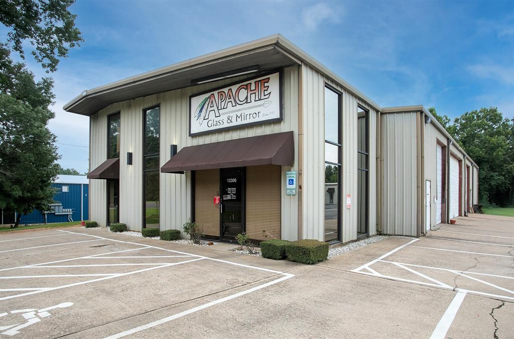 A100327 - A0327 C DEAN - Commercial Lease