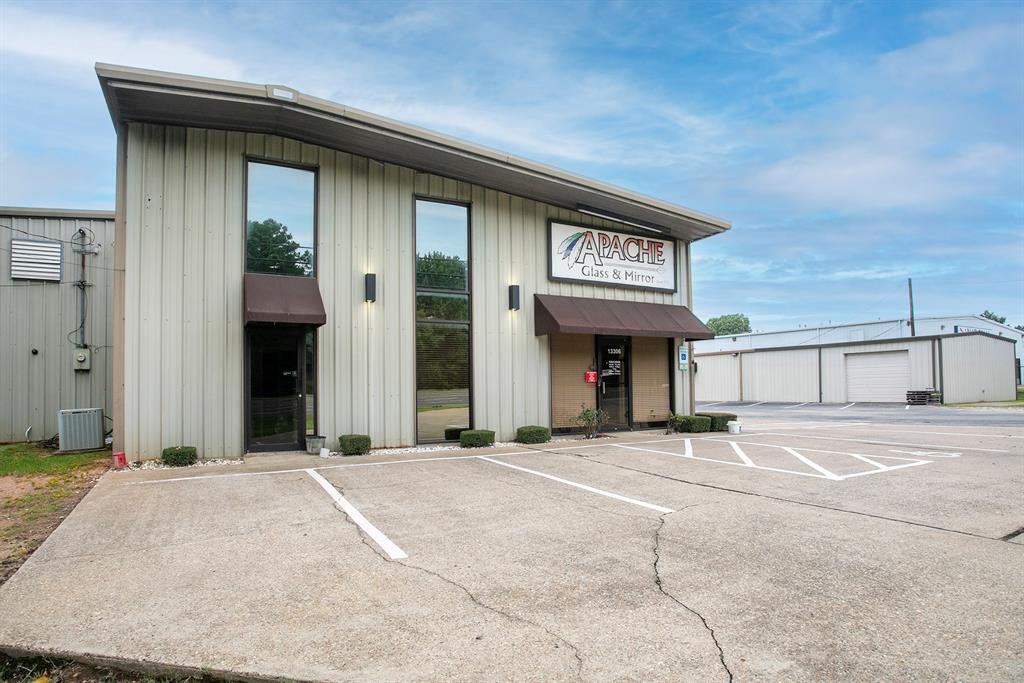 A100327 - A0327 C DEAN - Commercial Lease