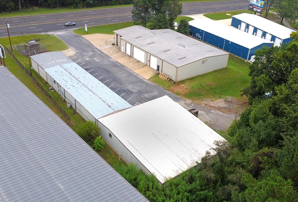 A100327 - A0327 C DEAN - Commercial Lease