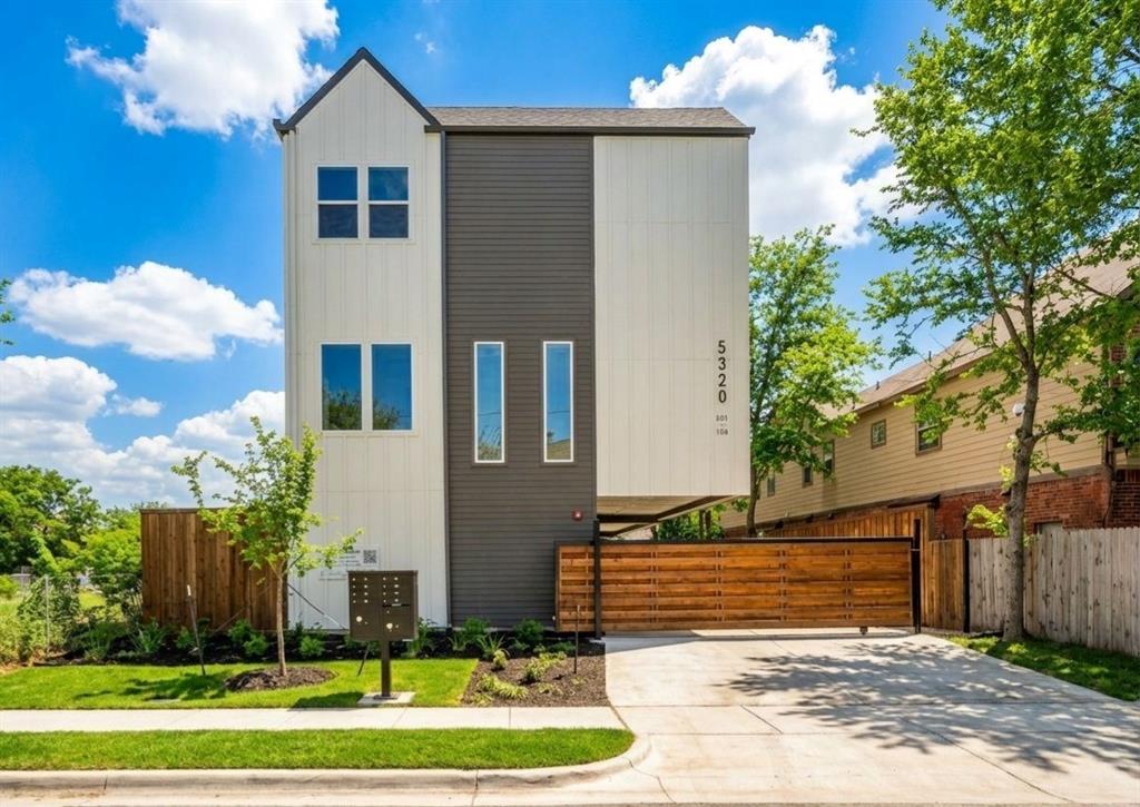 East Columbia Place - Residential