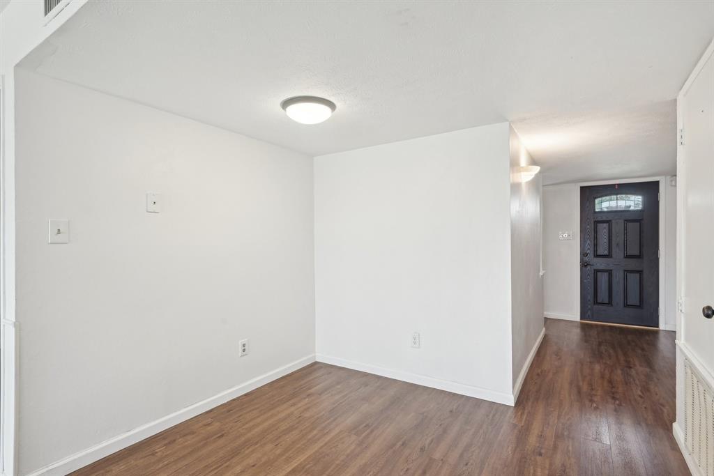 5552 Squires Drive