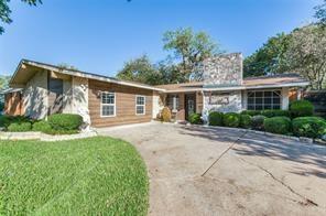 1113 Edwards Court S