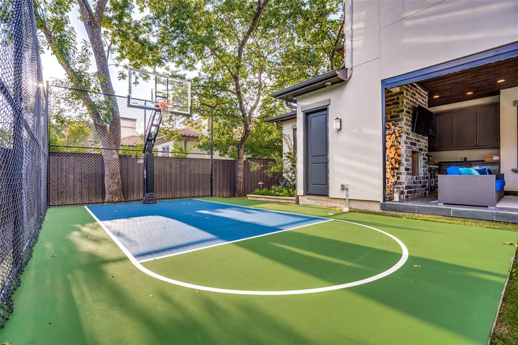 Manchester Downs - Residential