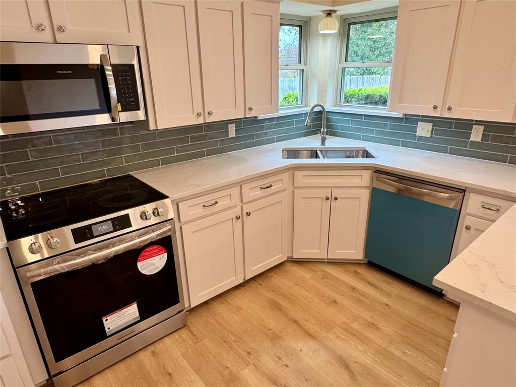 6513 Circleview Drive