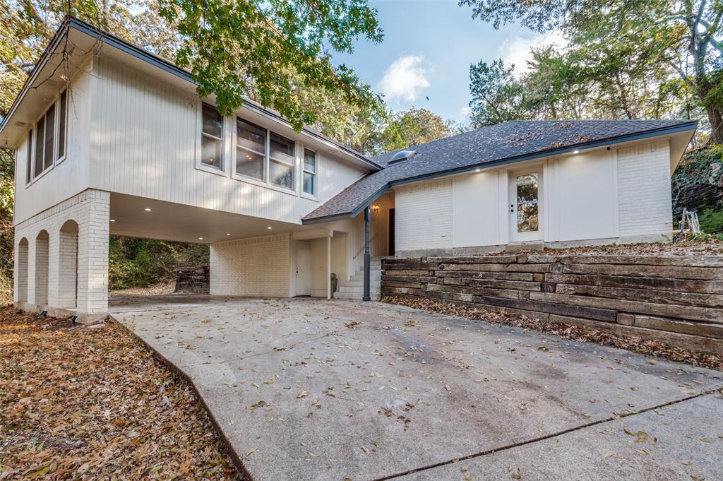 902 Sleepy Hollow Drive