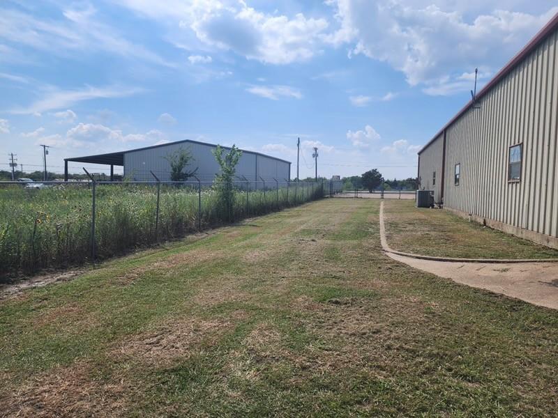 276 Bus Park Unrec - Commercial Sale